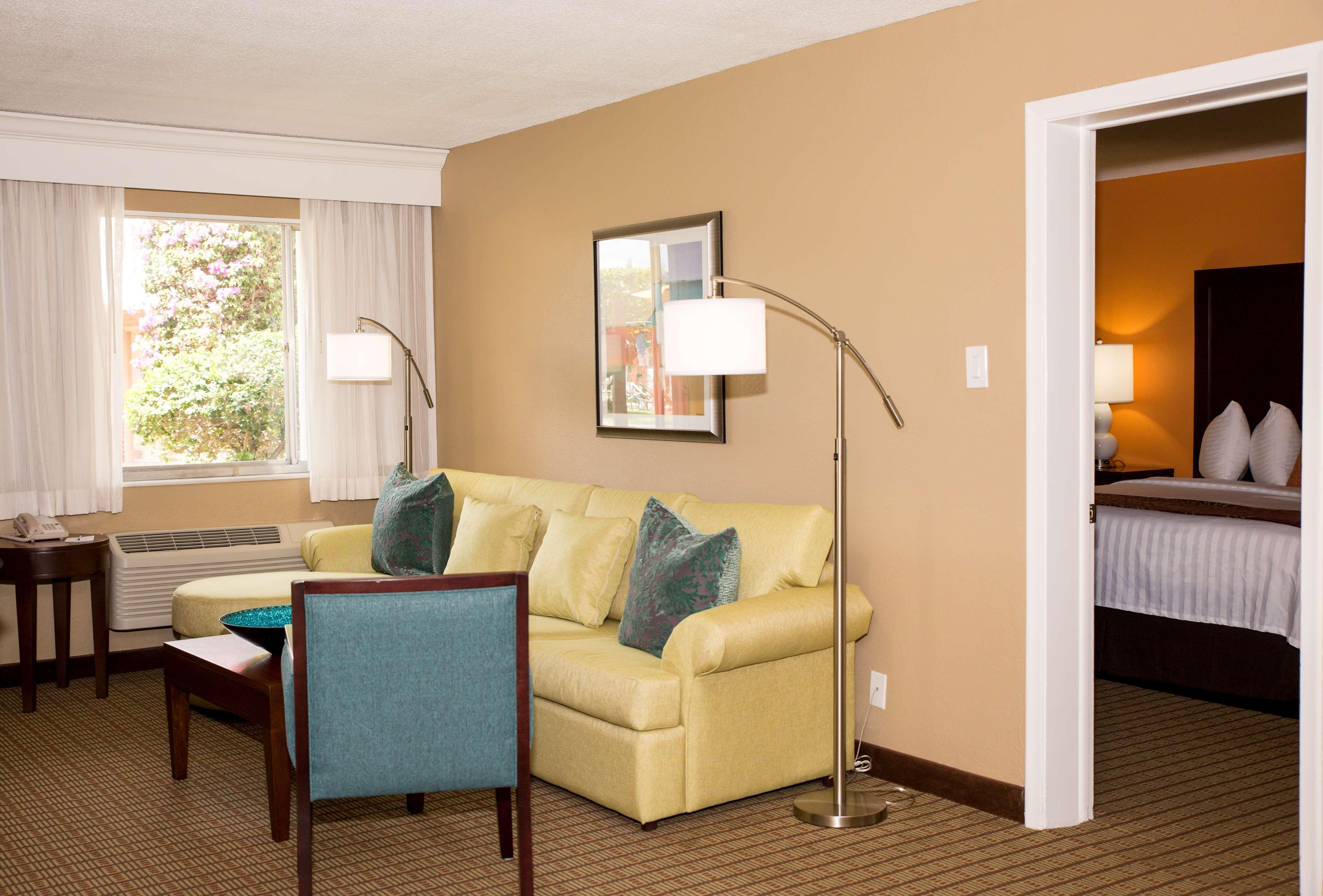 Best Western Palm Beach Lakes West Palm Beach Exterior photo