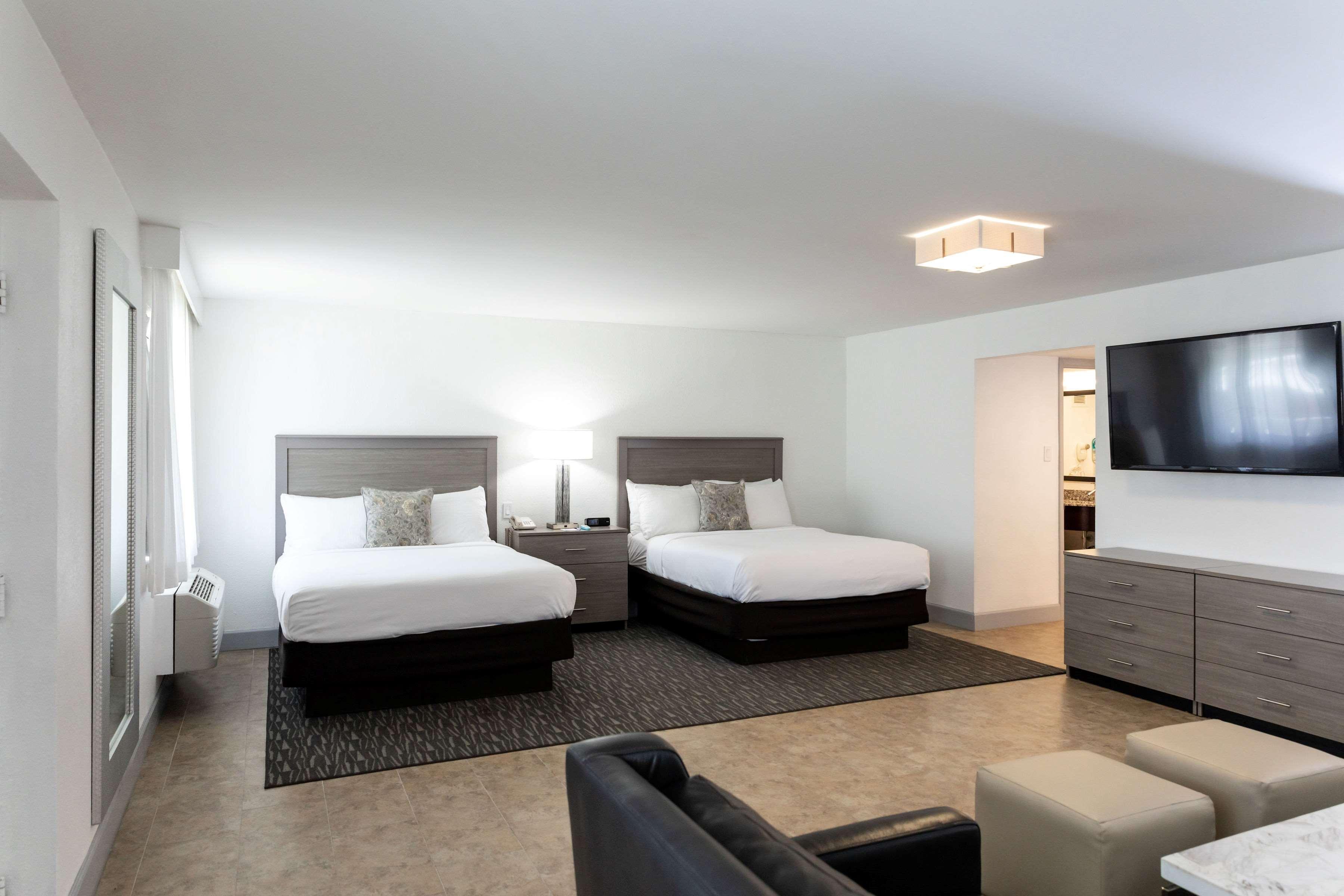 Best Western Palm Beach Lakes West Palm Beach Exterior photo