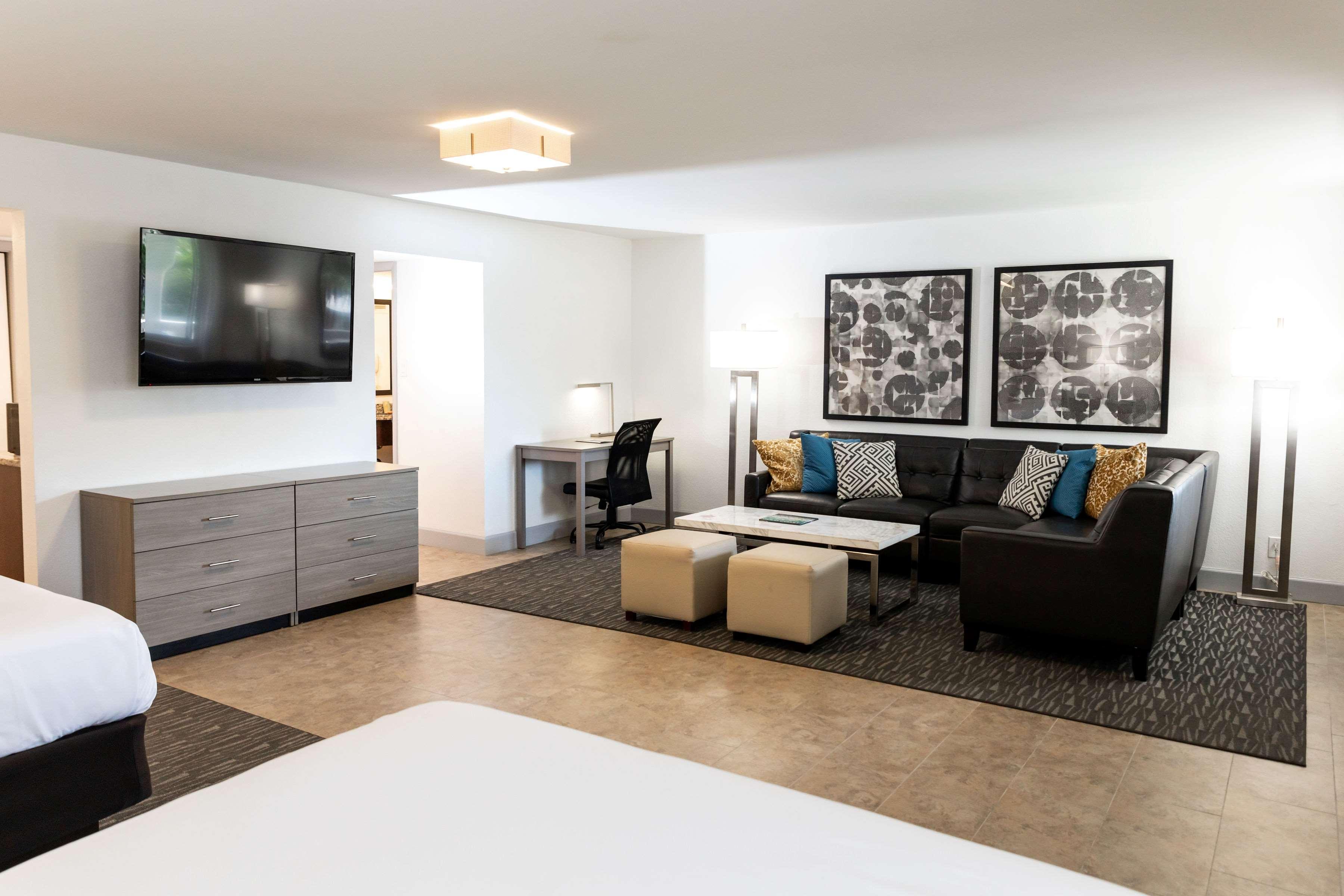 Best Western Palm Beach Lakes West Palm Beach Exterior photo