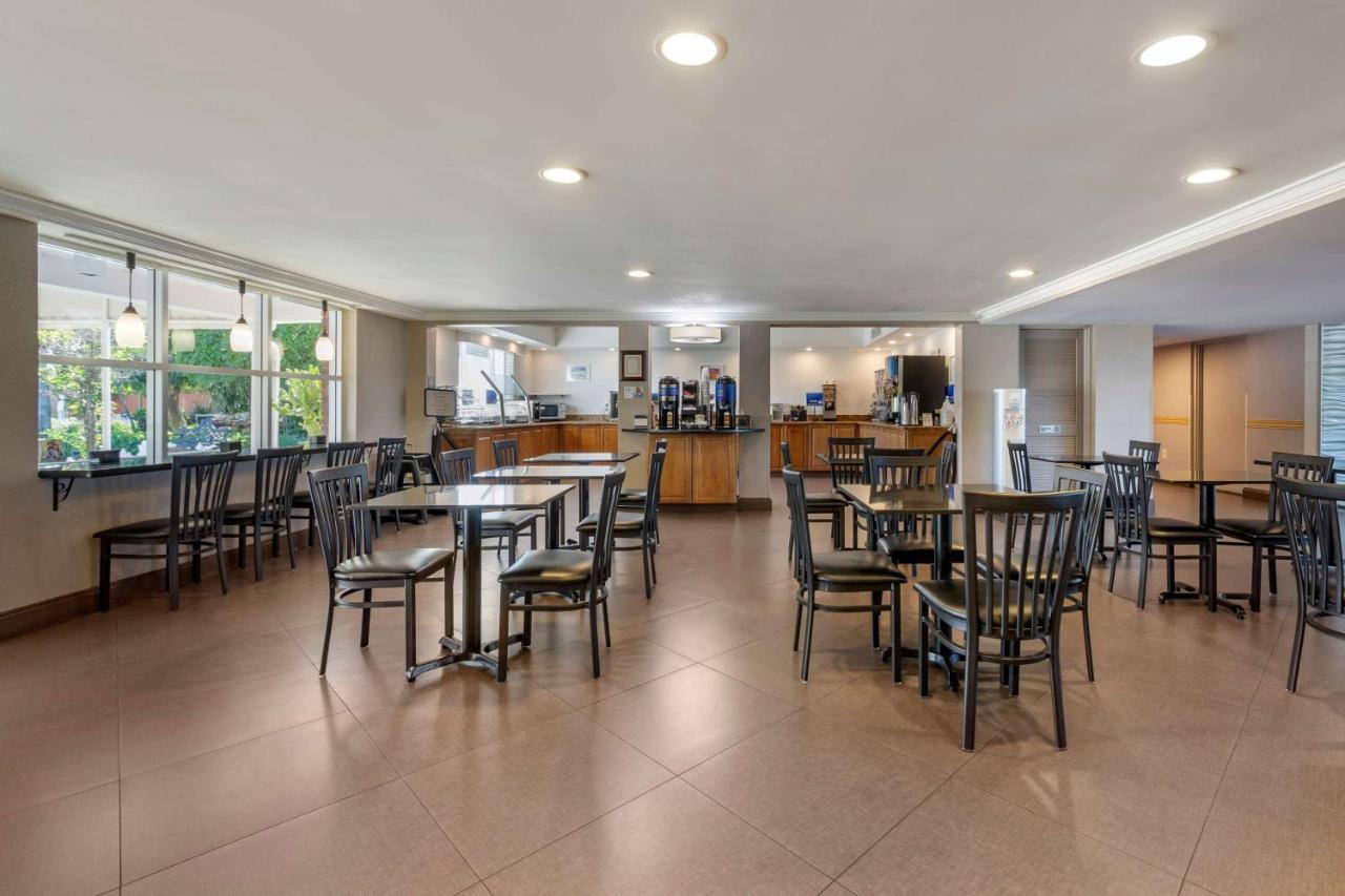 Best Western Palm Beach Lakes West Palm Beach Exterior photo