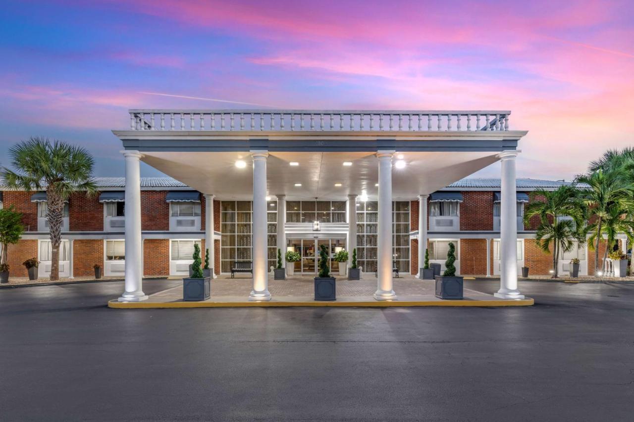 Best Western Palm Beach Lakes West Palm Beach Exterior photo