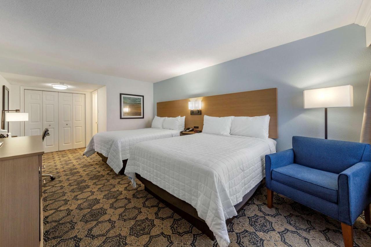 Best Western Palm Beach Lakes West Palm Beach Exterior photo