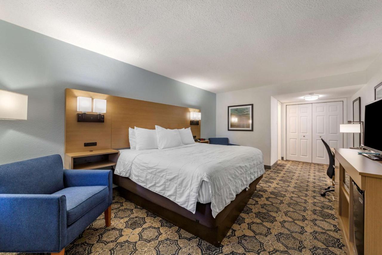 Best Western Palm Beach Lakes West Palm Beach Exterior photo